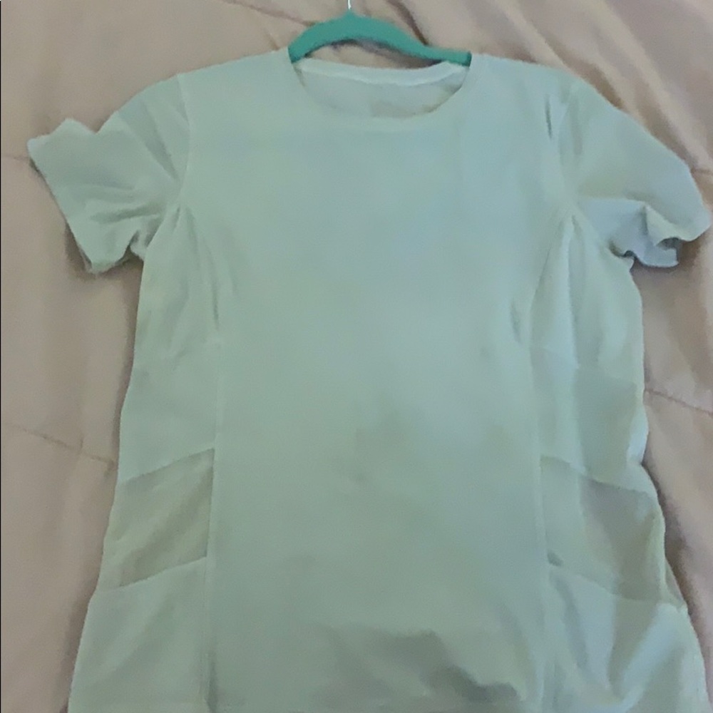 White LULULEMON shirt